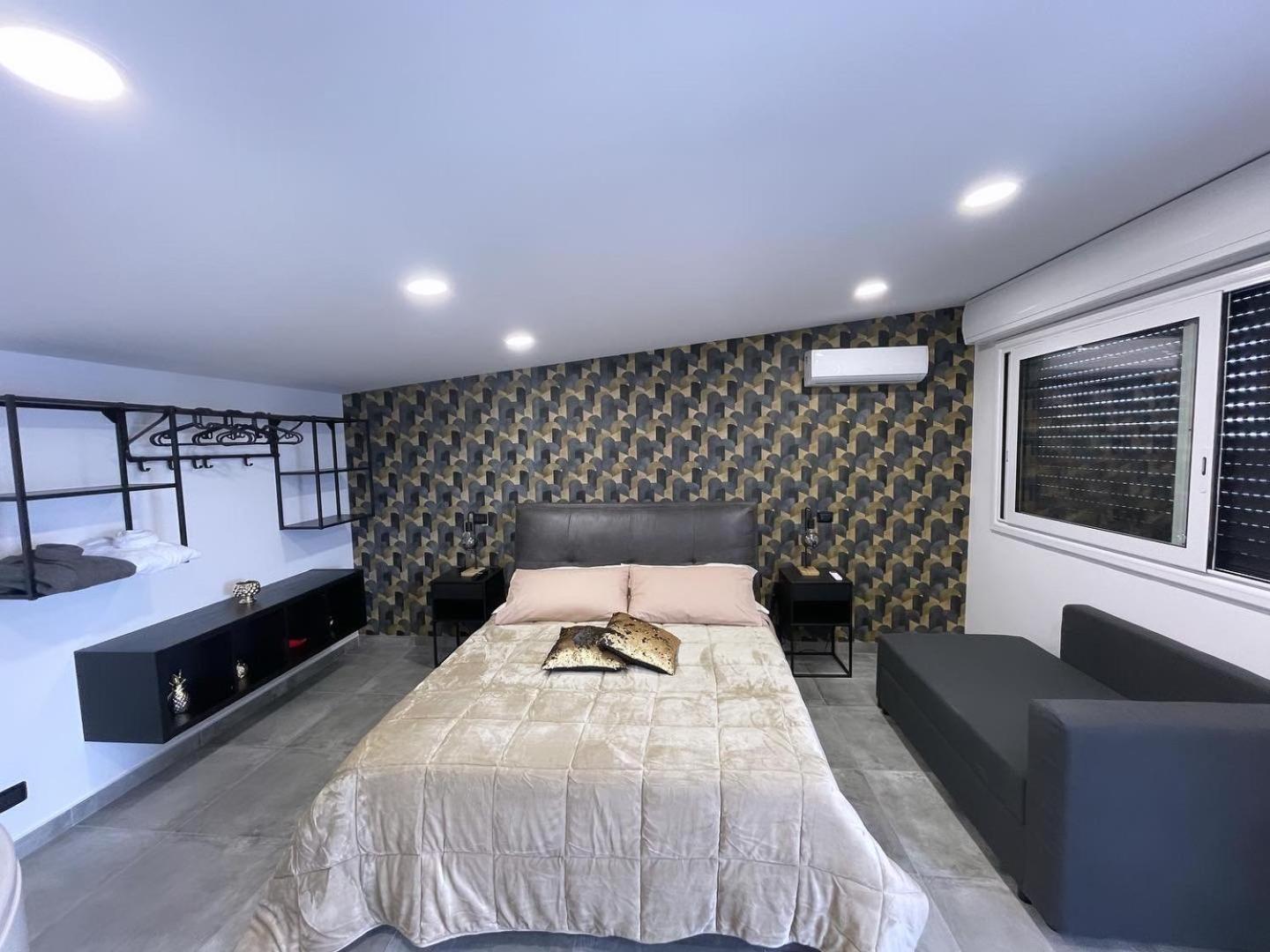 Vittoria House *
